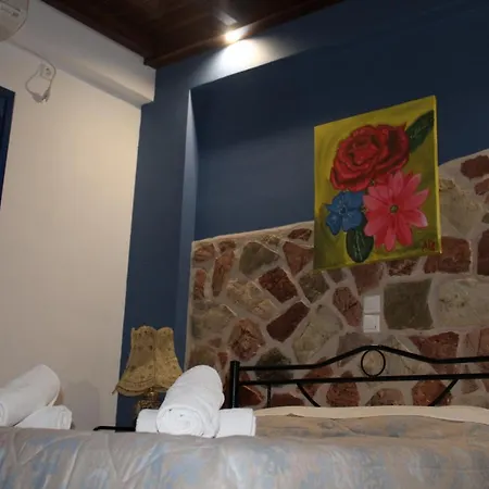 Semesterbostad Tentes Homes Vounária